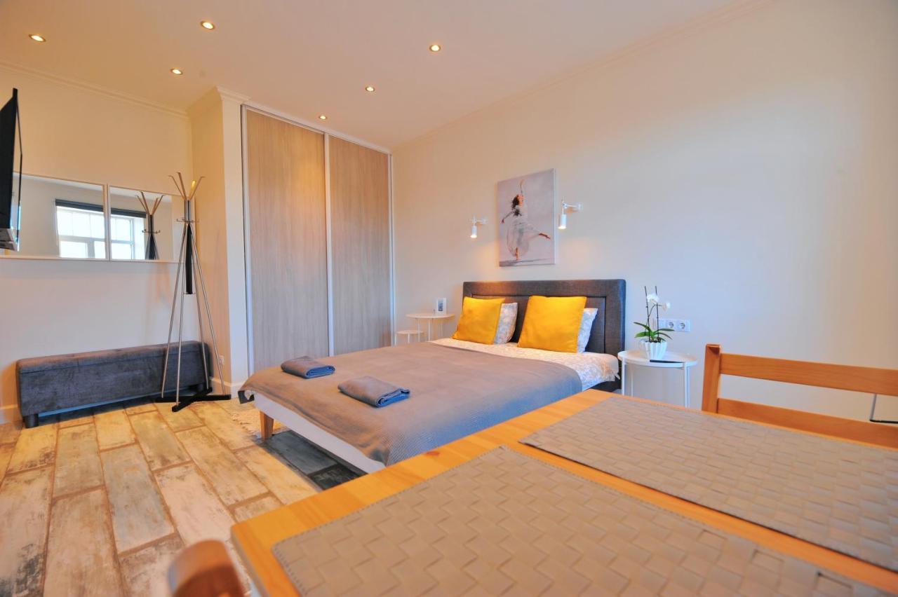 Gertrudes Residence Stay In Light-Filled Studio Apartment In Central Рига Экстерьер фото