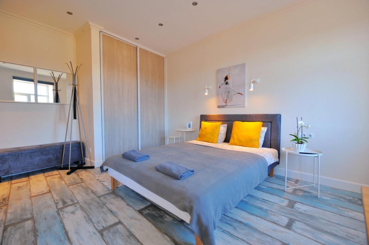 Gertrudes Residence Stay In Light-Filled Studio Apartment In Central Рига Экстерьер фото